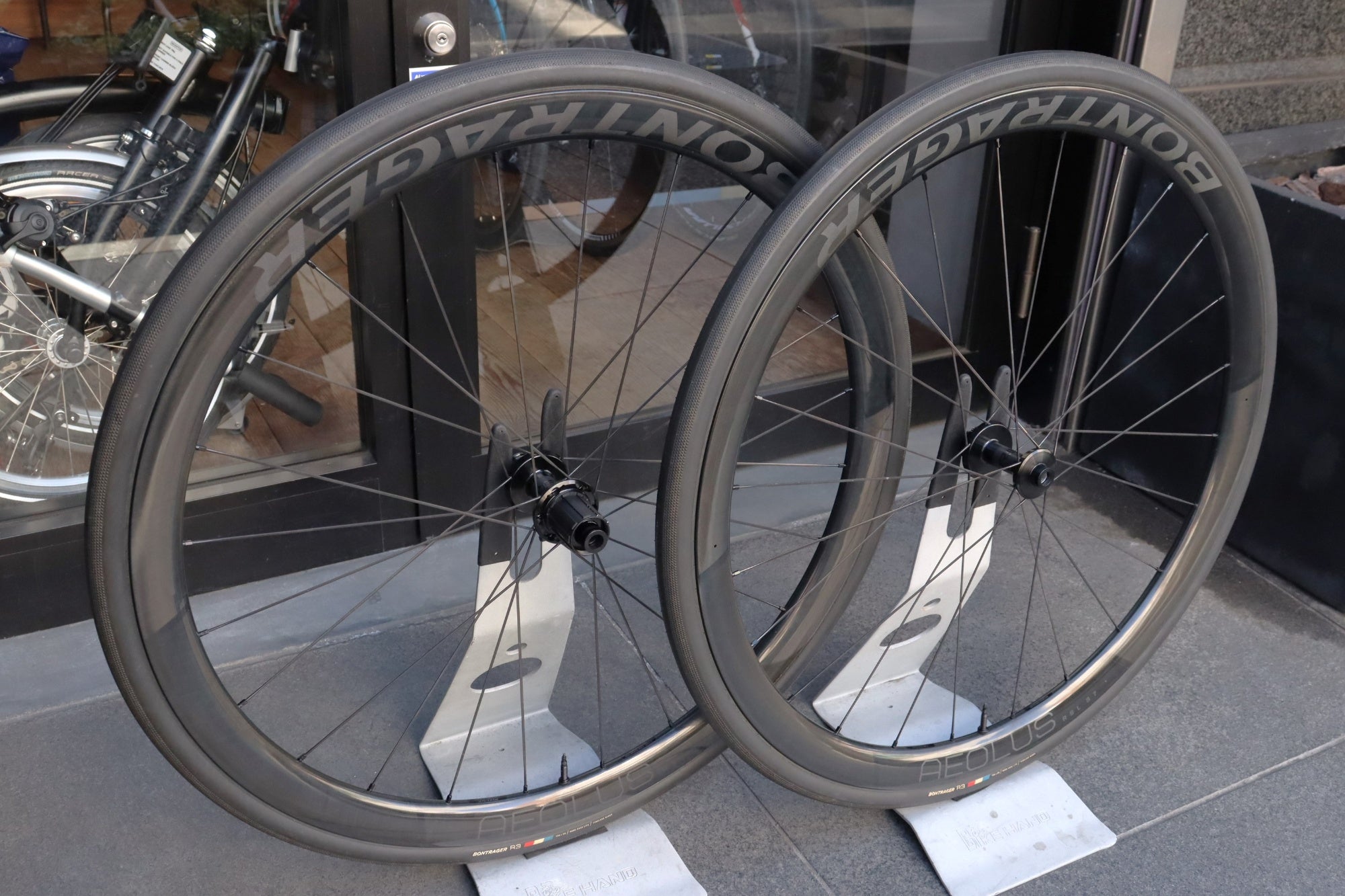ボントレガー BONTRAGER アイオロス AEOLUS RSL 37 TLR カーボン