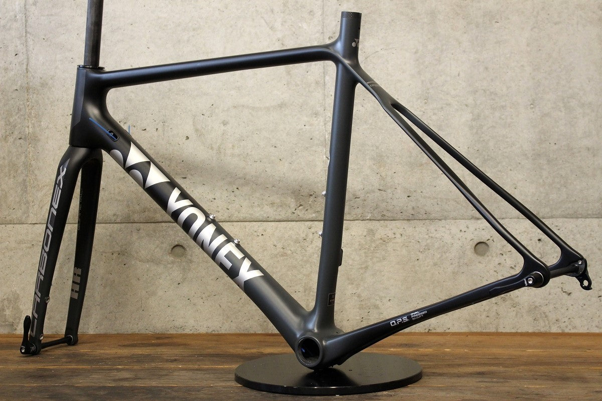 新品！ ヨネックス YONEX CARBONEX HR DISC 2021 Mサイズ カーボン