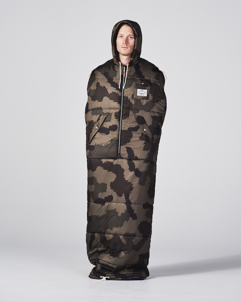 M POLER NAPSACK リバーシブル 迷彩 カモフラ 寝袋 キャンプ 新品L