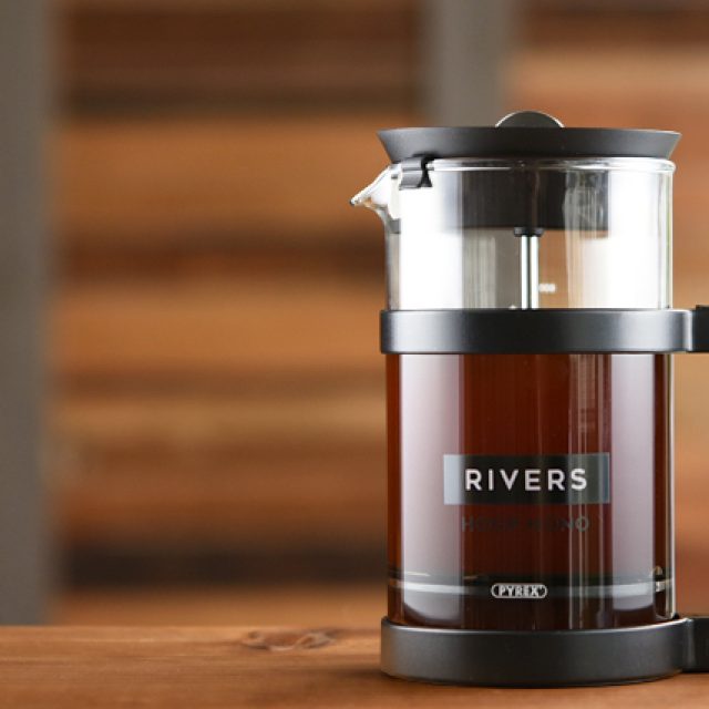 8年ぶりに進化したリバーズのコーヒープレスで最高の一杯を。 | GO OUT WEB