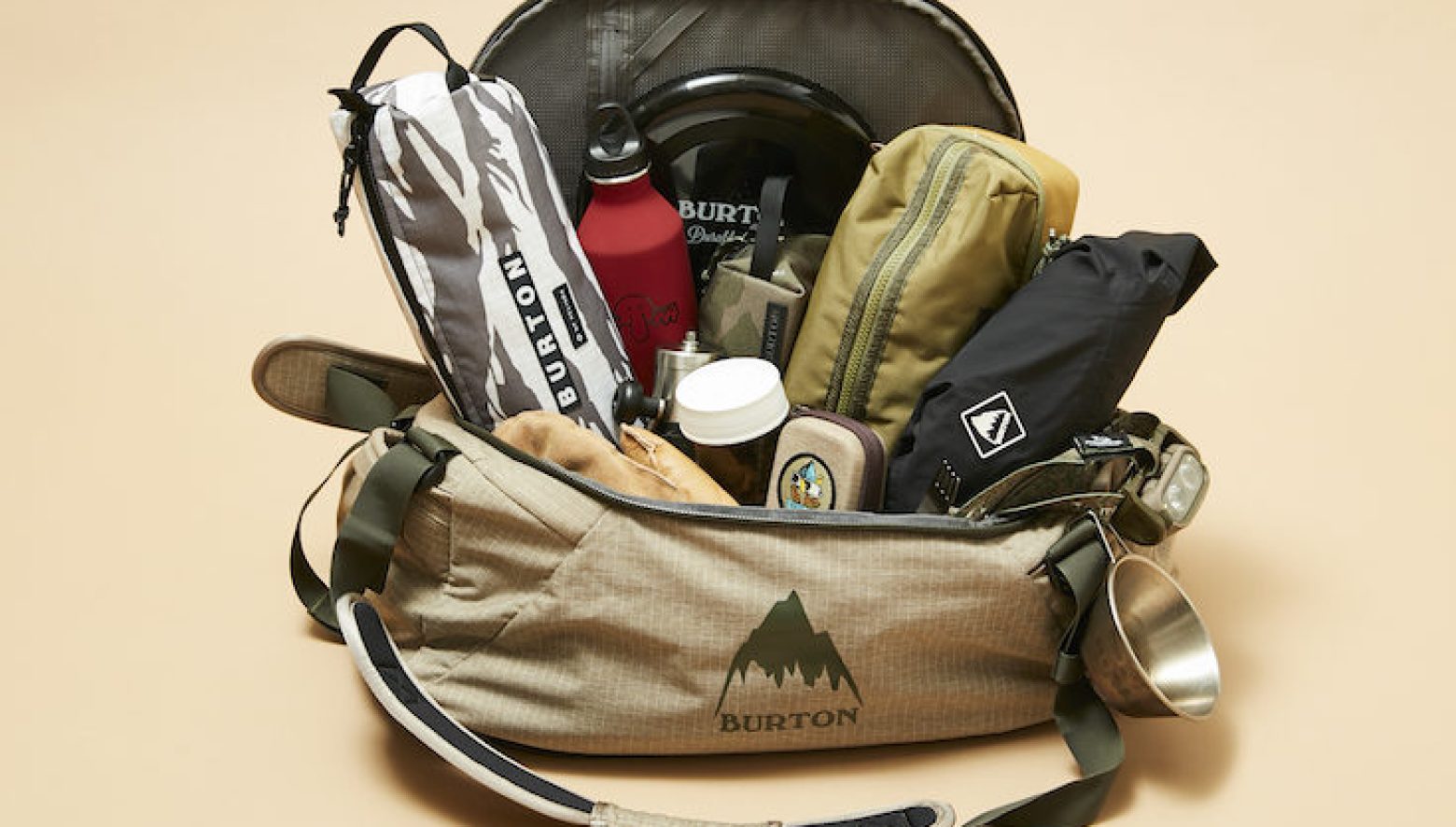 旅や外遊びで大活躍!! 機能的な大容量バッグはバートンが狙い目。 | GO