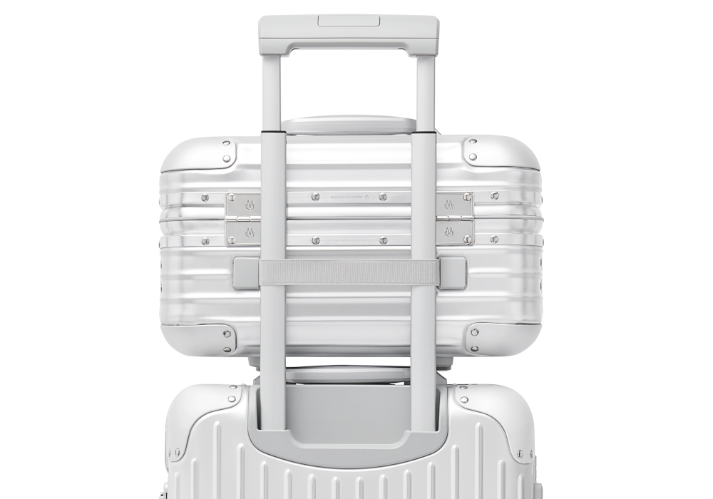 リモワのコレクションに、新たなデザインに生まれかわったヴァニティ