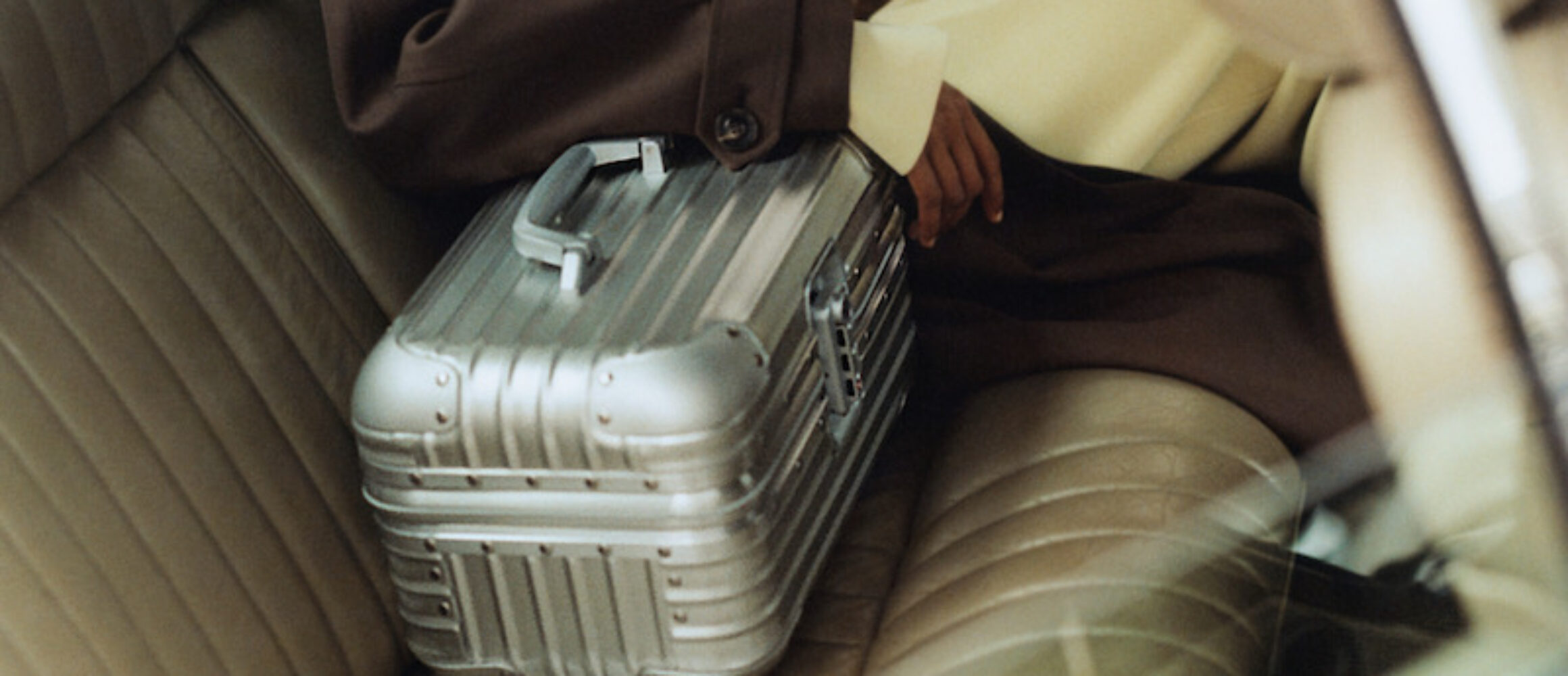 リモワ 982.73 旧盤『TOPAS/トパーズ』ビューティケース 19L 鍵付