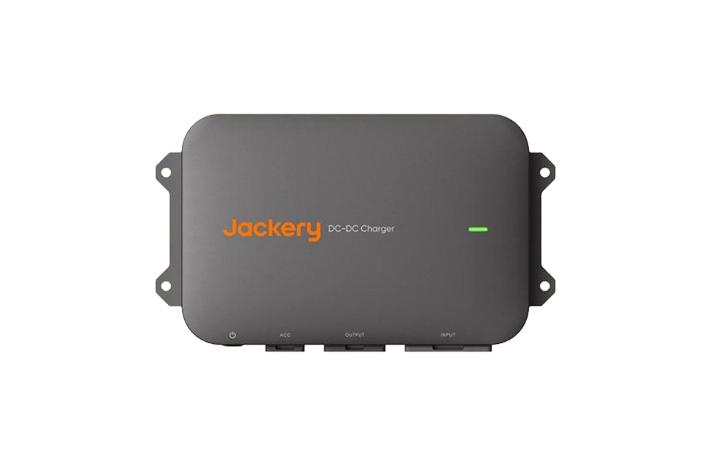 ジャクリが「車載チャージャー」を発売。シガーソケットより6倍も早く