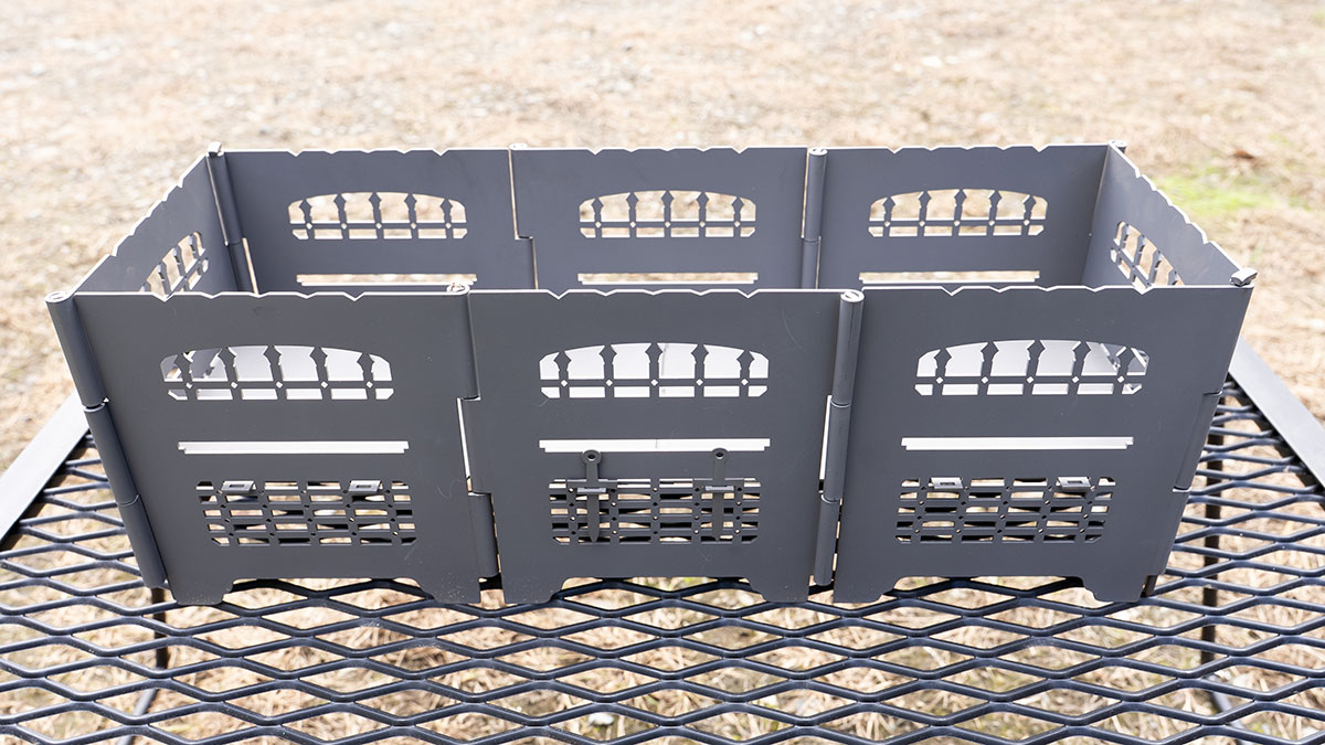 サンゾー工務店の焚き火台RODANシリーズに、BBQグリルにも◎な新作が