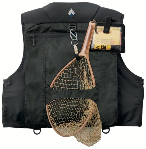 ポケット全31個！ モンベルの本格フィッシングベストは、手ぶら派必見