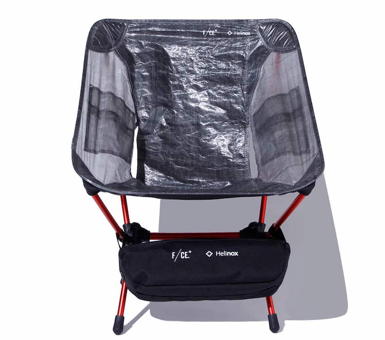 ヘリノックス×F/CE.のコラボチェア第2弾が発売！ ダイニーマ座面のワザ