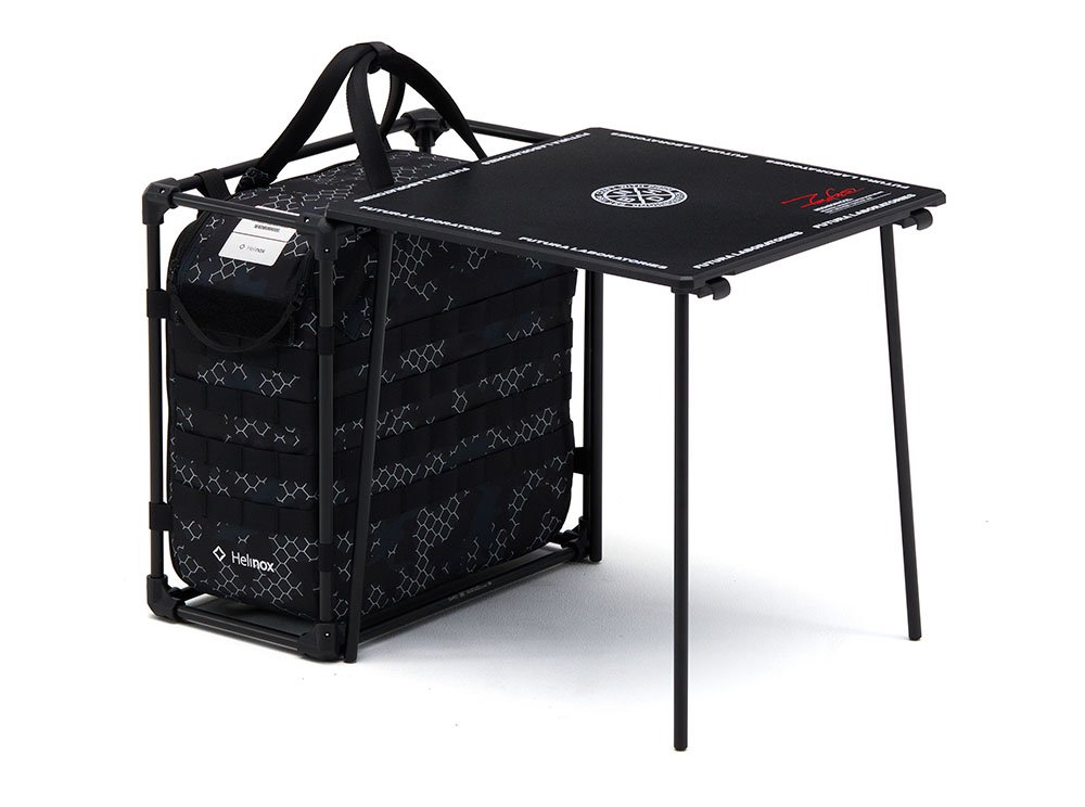 ネイバーフッド×ヘリノックスの人気コラボに、アーティストFuturaを