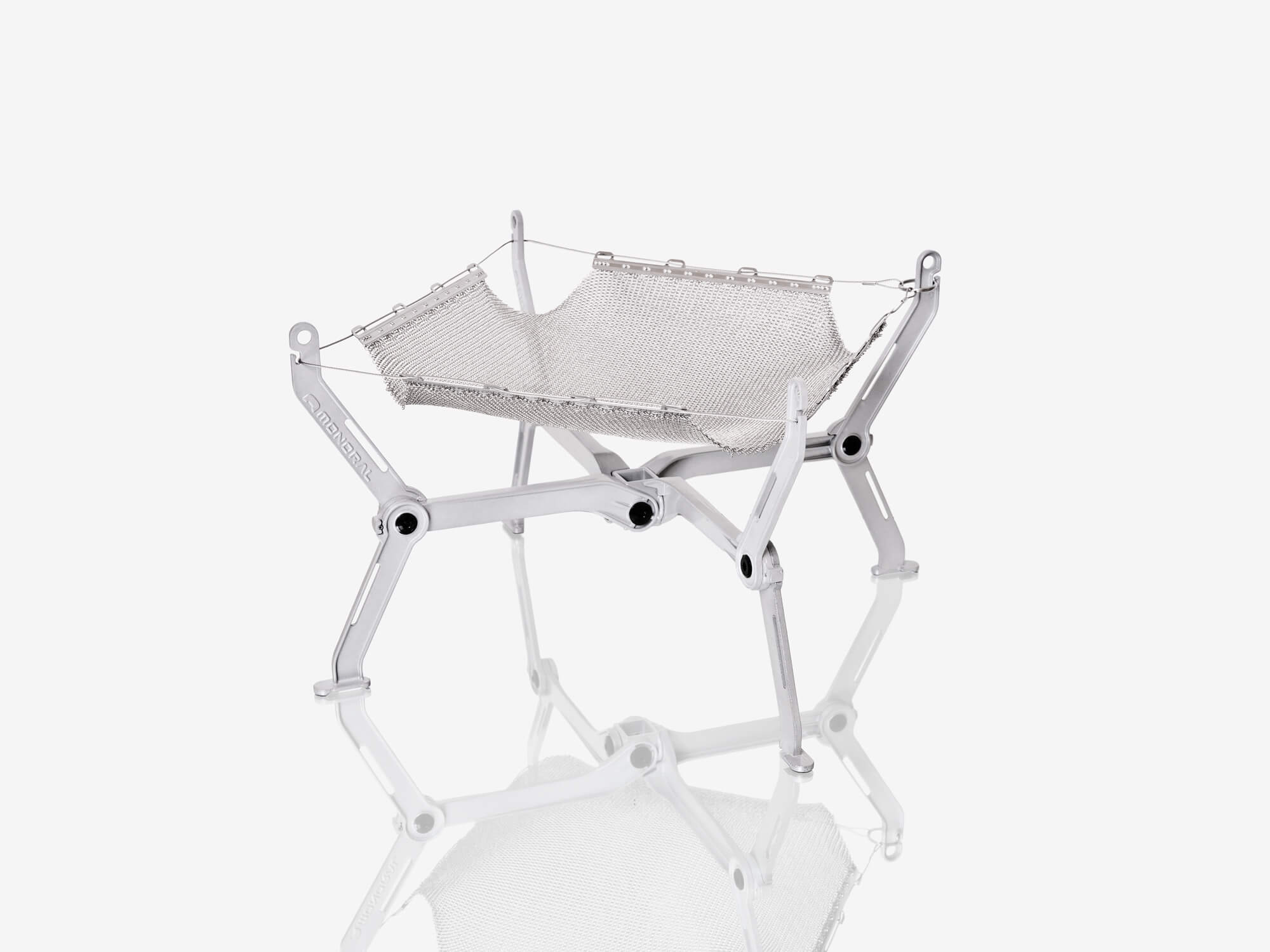 名作の帰還……。モノラルの焚き火台、「ワイヤフレームソリッド」が