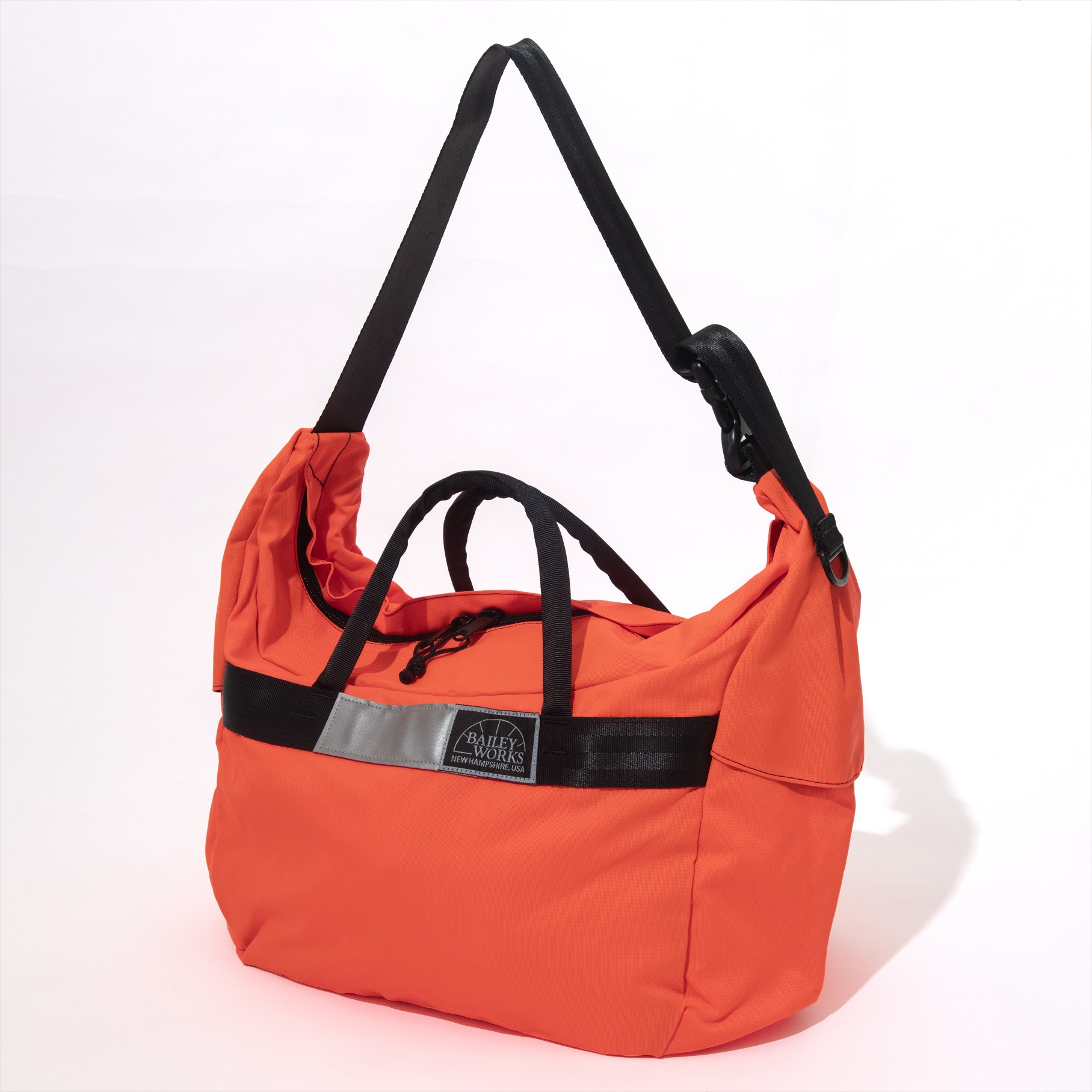 ベイリーワークスのメッセンジャーバッグはプロも御用達。ファスナー