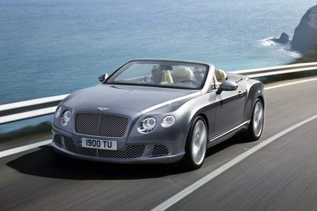 新型ベントレー「コンチネンタルGTC」デビュー【フランクフルトショー