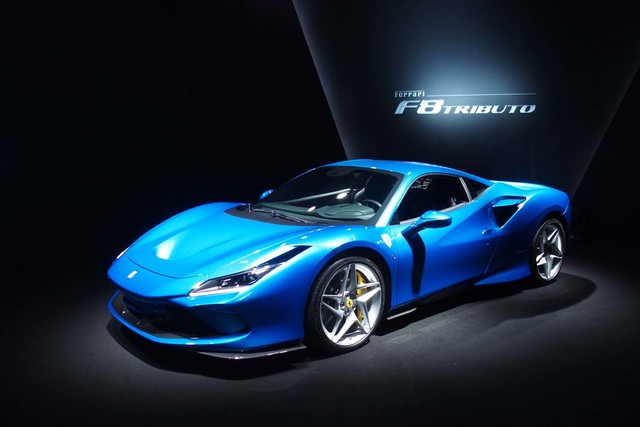 フェラーリ488GTB」の後継モデル「F8トリブート」日本デビュー