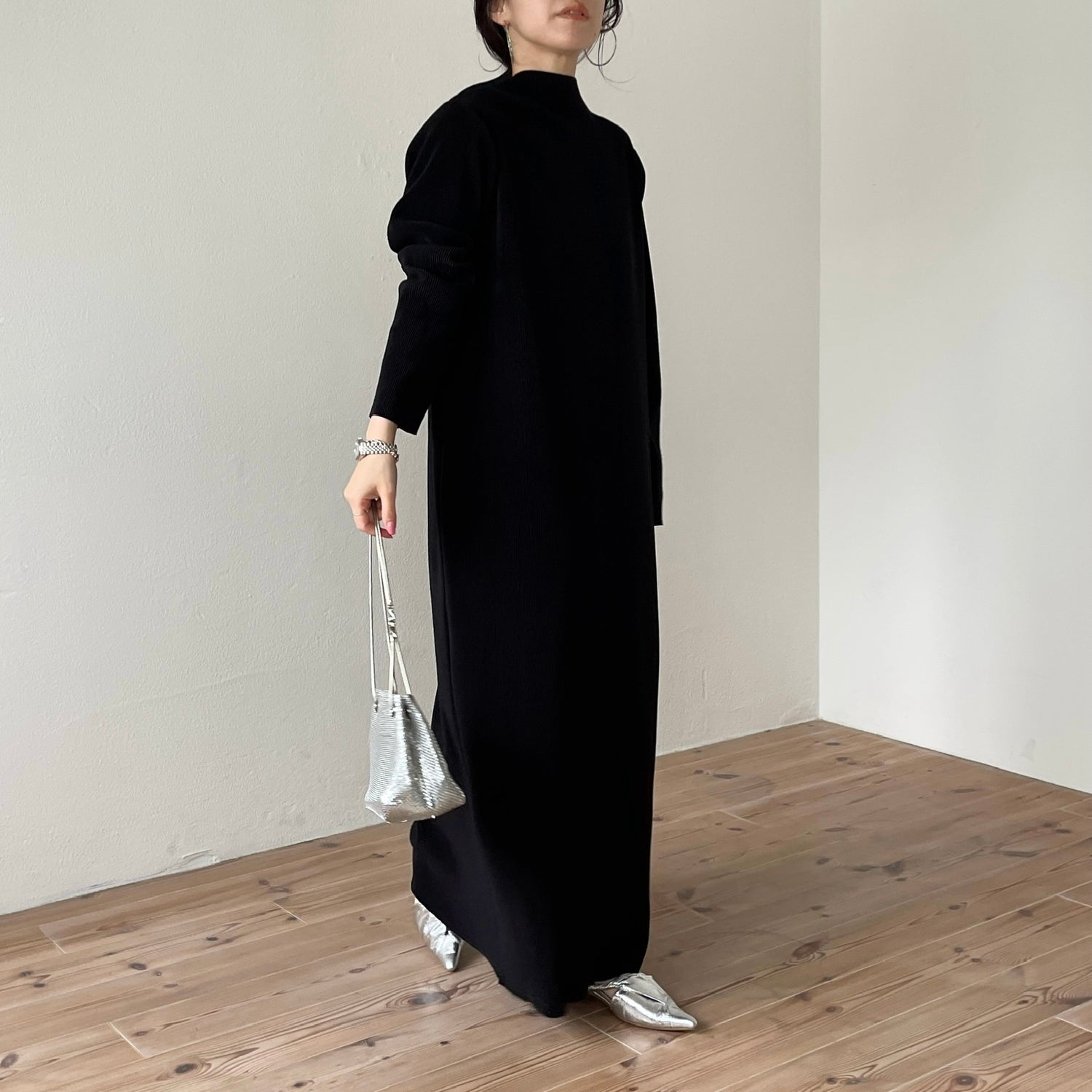 daily daily super stretch pleats one piece / black [FREE or LONG