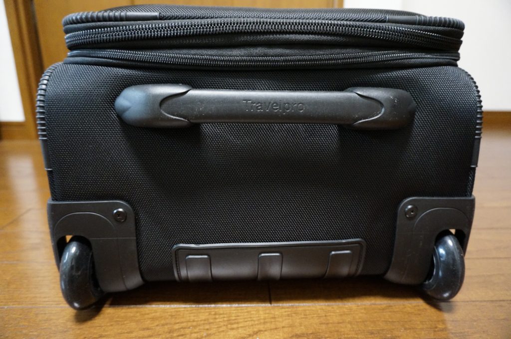 ついに出た。2万円台で買える最強のスーツケース – Travelpro