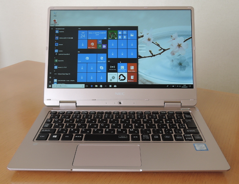 NEC LAVIE Direct NM レビュー － 12.5インチで取り回しのよさバツグン