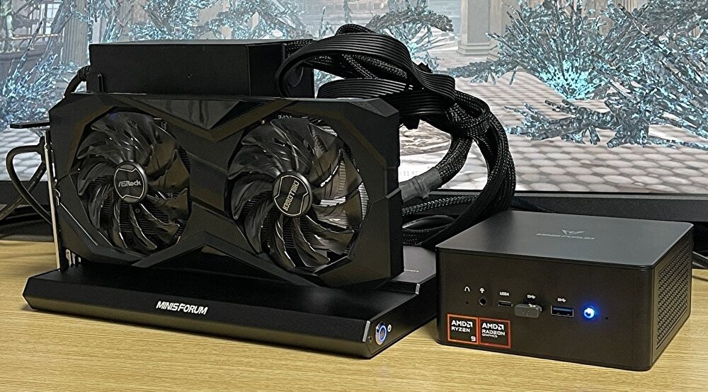 MINISFORUM DEG1 実機レビュー、アルミ製の高品質なOCulink 拡張ドック