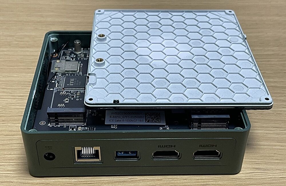 BMAX B6 Pro 実機レビュー、Core i5-1030NG7、PCIe SSDを2基 塔載可能