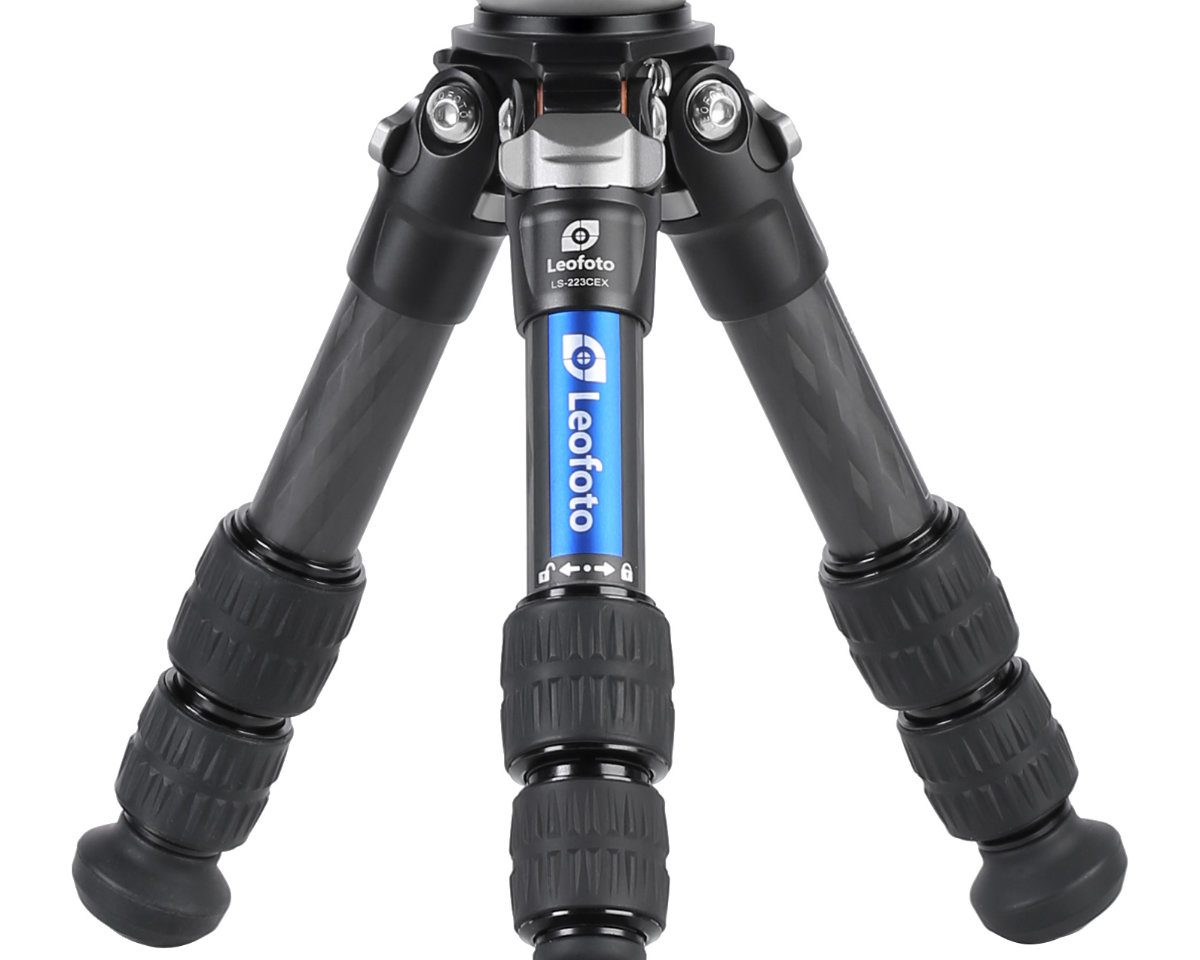LS-223CEX レベリングベース搭載カーボン三脚 Leofoto | 株式会社