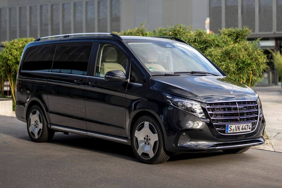 並行輸入 新車｜メルセデス・ベンツ 新型Vクラス（2023-）に乗る。進化