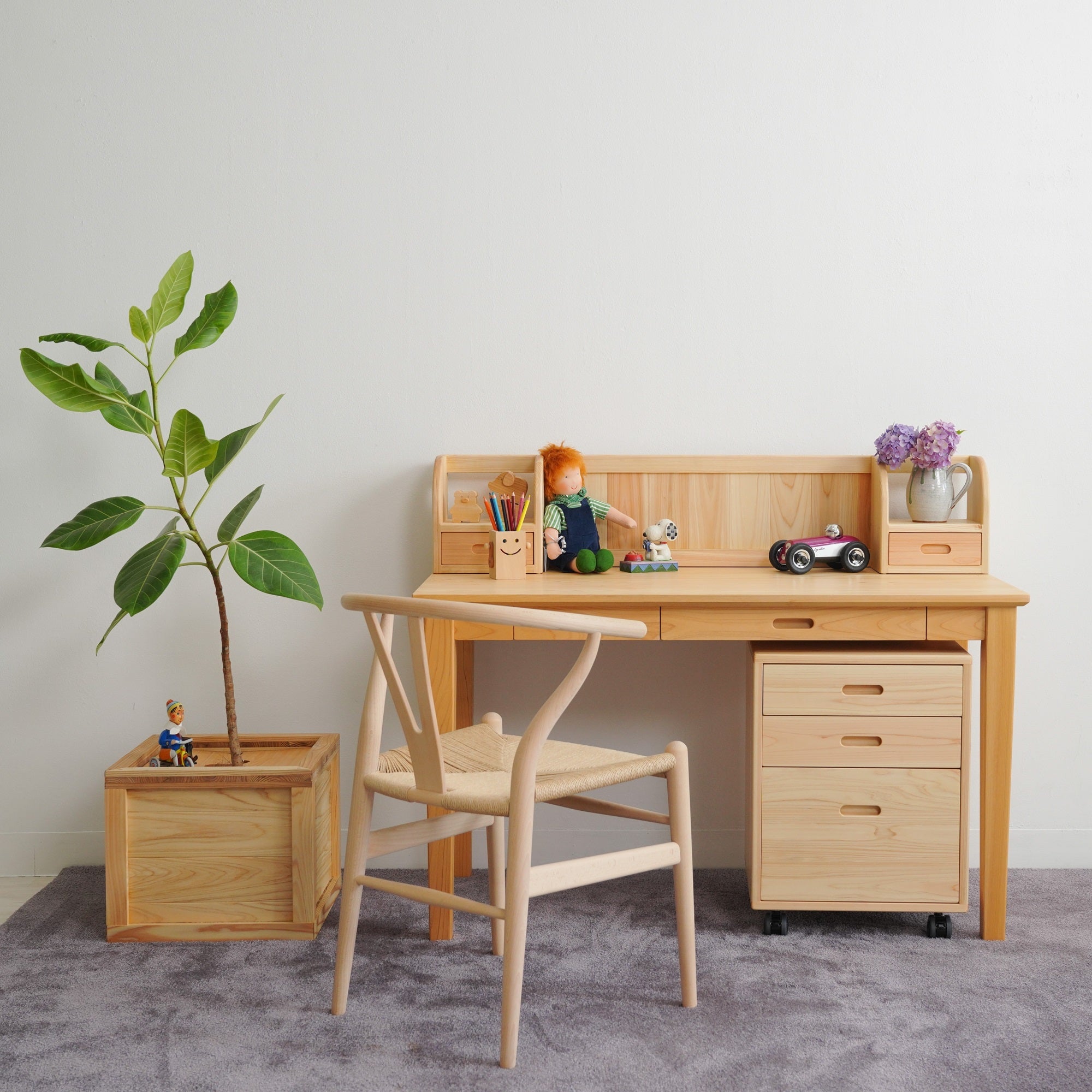 幅120cmの学習机。シンプルな木のデスク【学習机KURUMI】 – なかよし