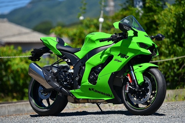 新型ZX-10R、ZX-10RR （21-）＆ YZF-R6(2017-) 用バックステップキット