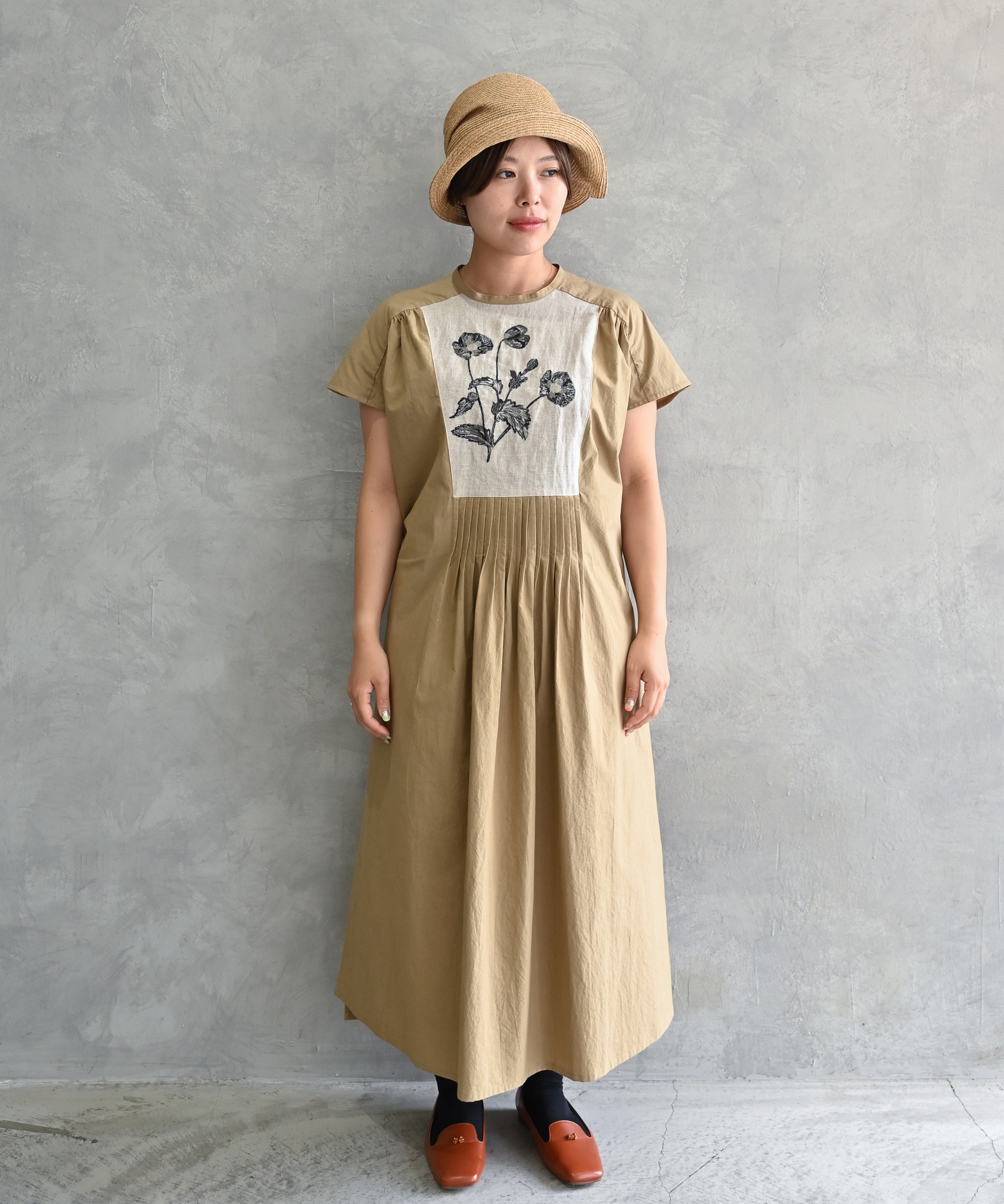 遠州織物 コットン生地〉ウエスト紐付き フレンチスリーブ フロント