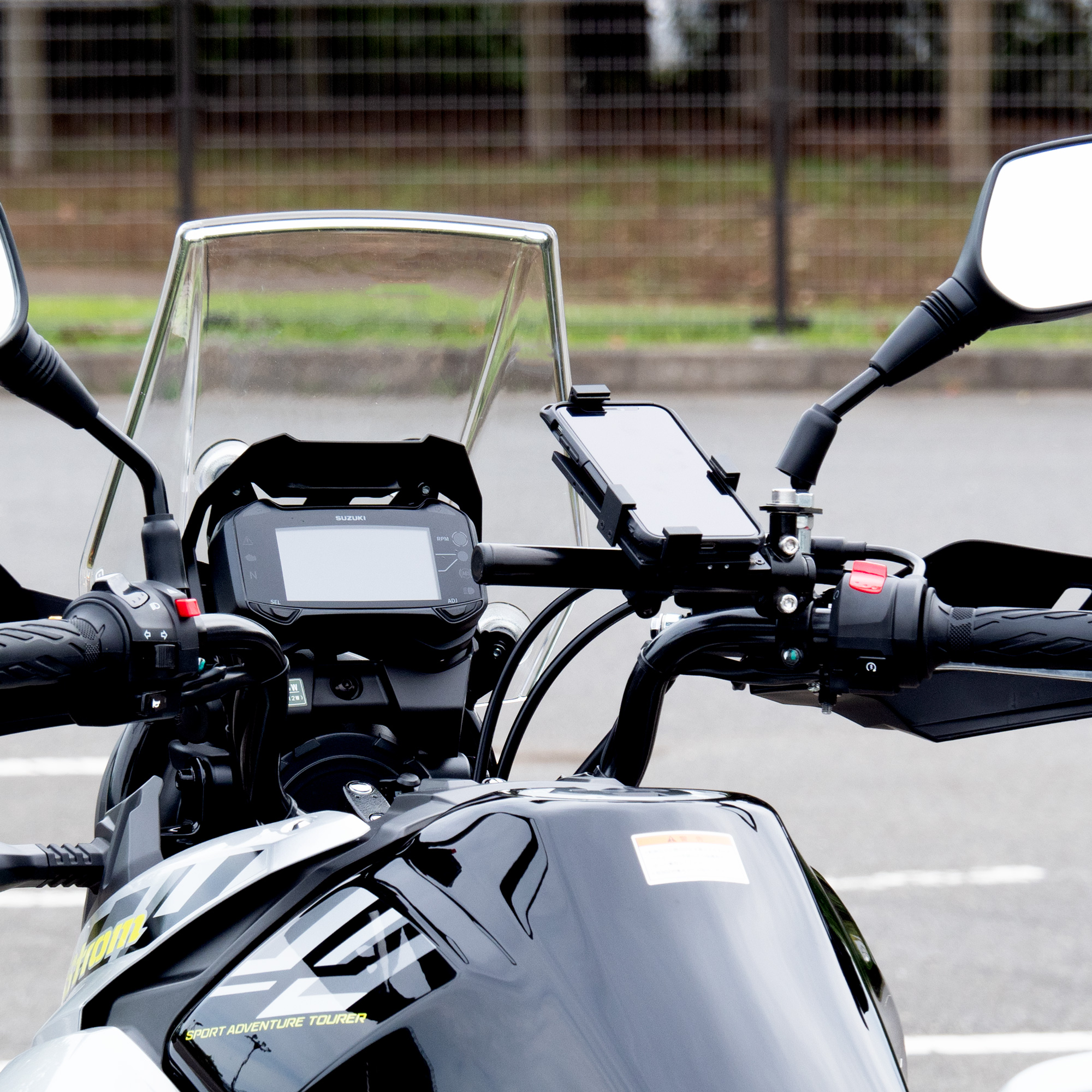 Vストローム250（DS12E）スマートフォンマウントバー - バイクパーツ