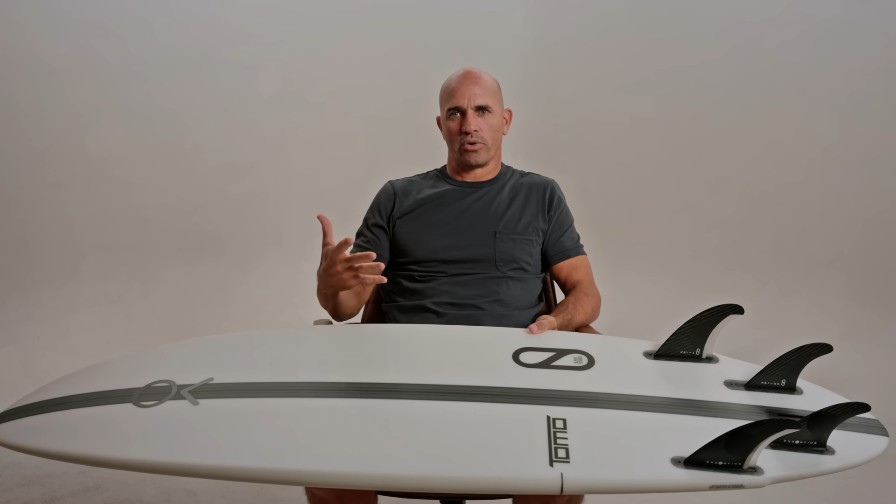 ケリー・スレーター×トモの新サーフボードモデル「Mindcraft」の本人