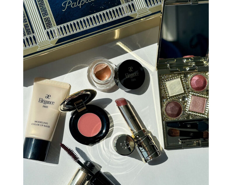 エレガンス・クリスマスコフレ2024】 11／1発売・大人気アイシャドウが