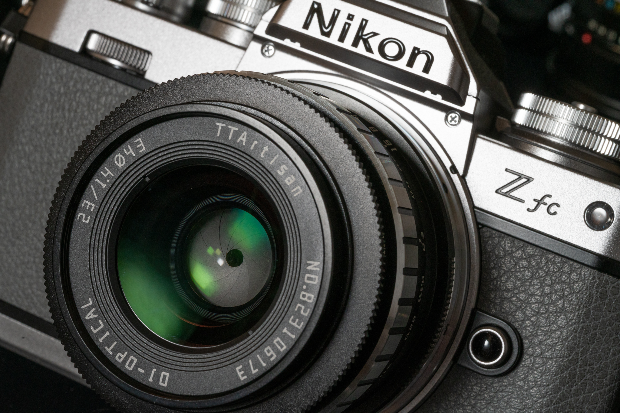 TTArtisan 23mm f/1.4 C ブラックxシルバー レビュー | じゃんぱら