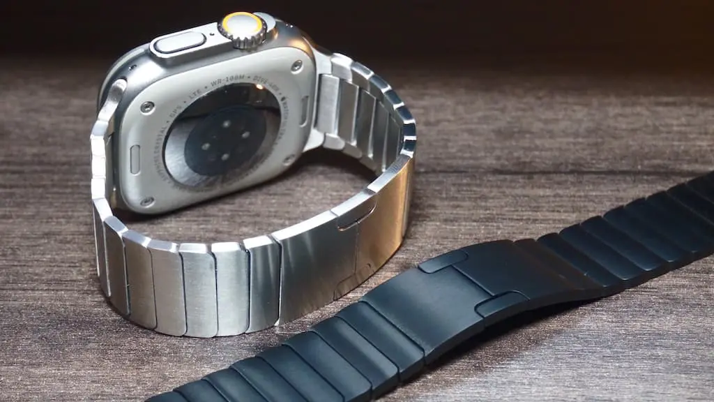 WORLD GADGETS Apple Watch リンクブレスレット レビュー | 純正と同じ