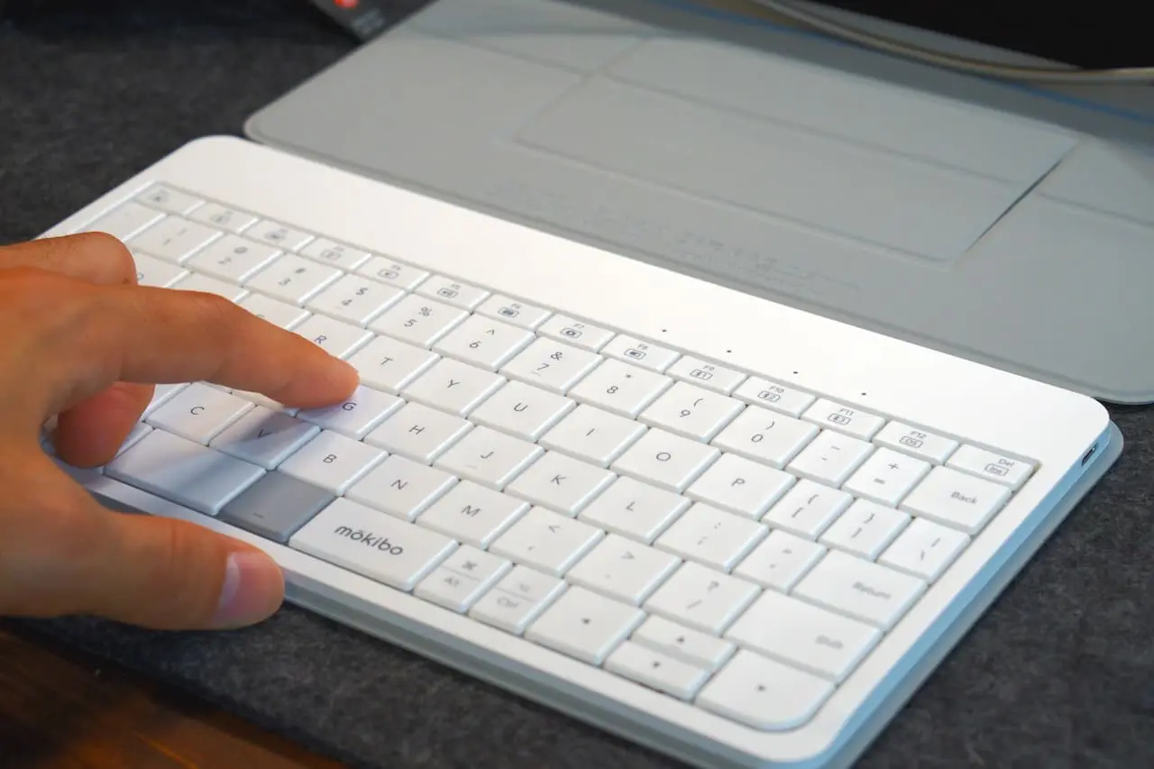 mokibo Fusion Keyboard 第2世代 ユニバーサルモデル レビュー