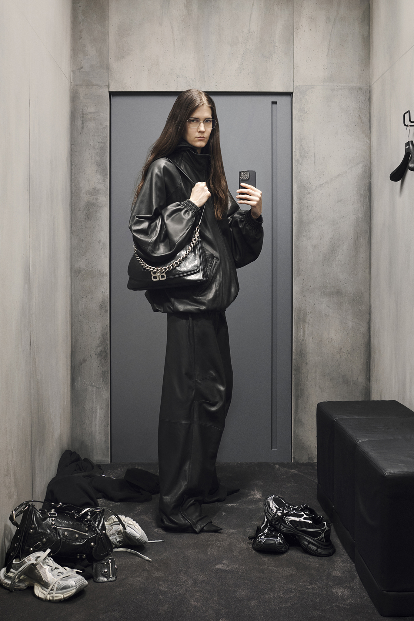 BALENCIAGA ブラック シュシュ ブラック の ウィメンズ Holli シュシュ