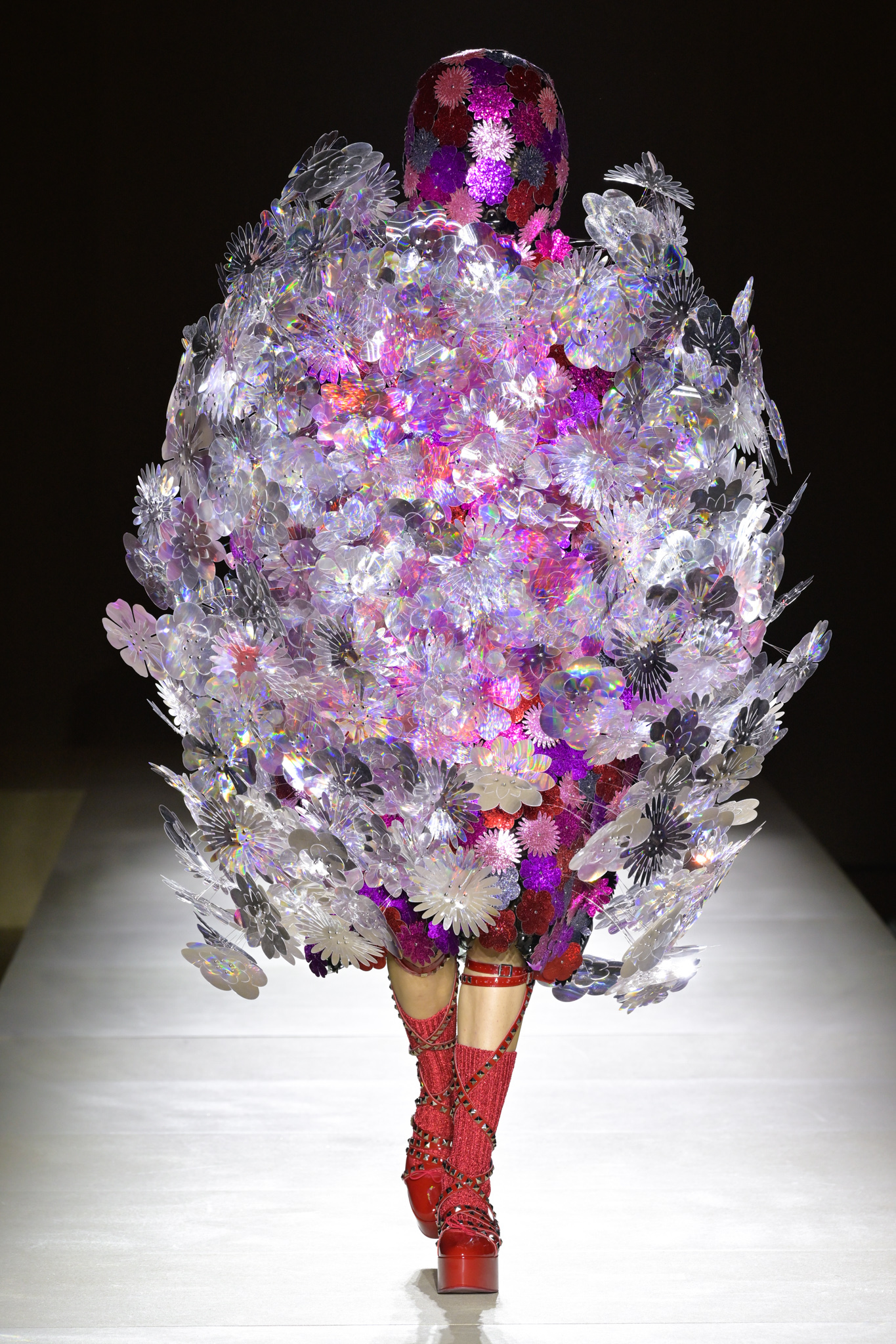 Noir-Kei-Ninomiya-rtw-fall-