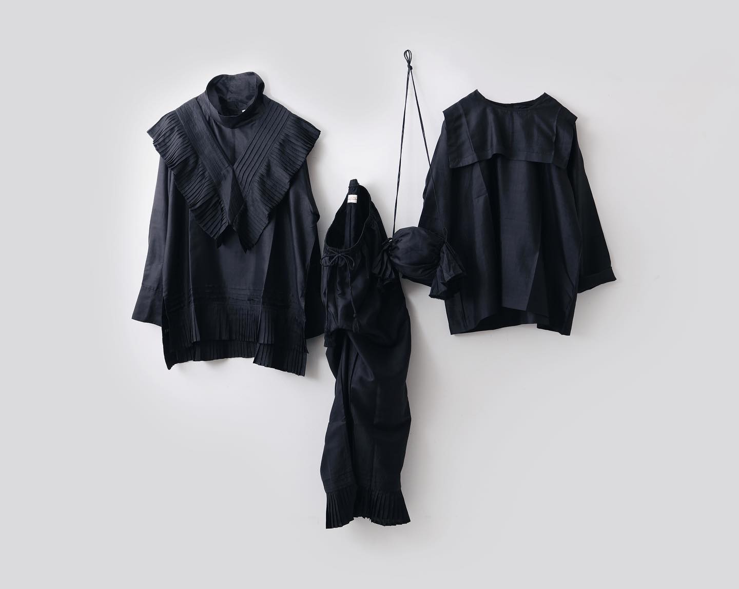 BUNON Khadi Silk Tuck Ruffle Collar