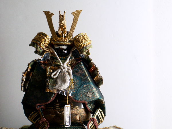 激安五月人形在庫処分】金小札色々威し大鎧8号単品が安い 五月人形