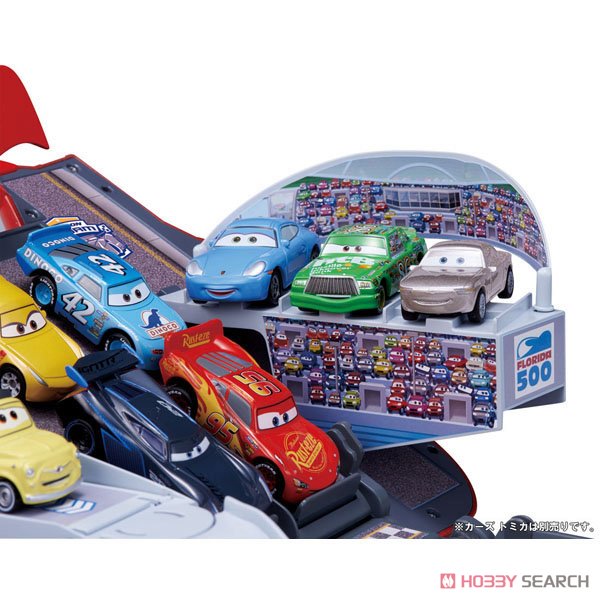 カーズ トミカ スピードウェイに変身！マックィーン (トミカ) - ホビー