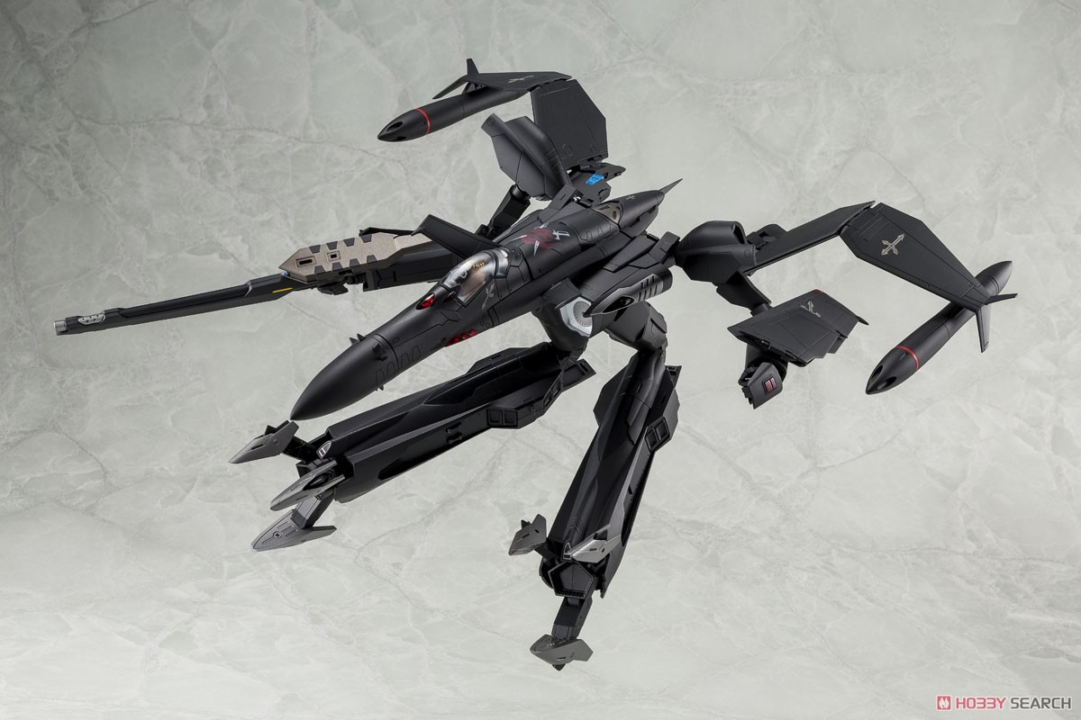 1/60 完全変形SV-51γ D.D.イワノフ搭乗機 最終決戦仕様 (完成品