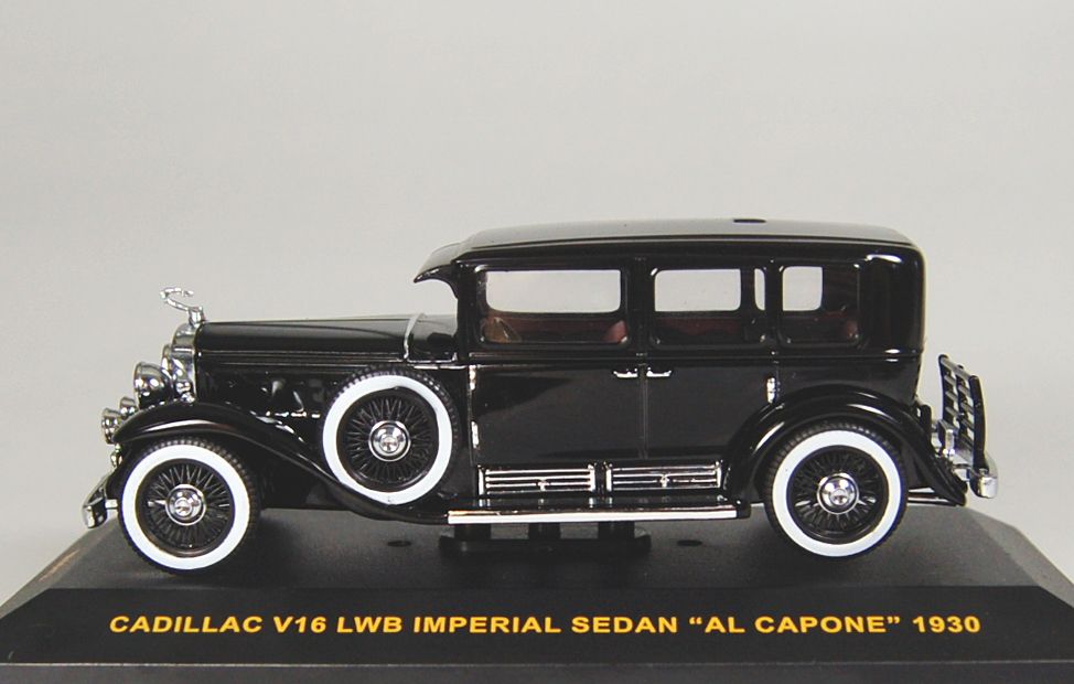 キャデラック V16 LWB インペリアルセダン 「アル・カポネ」 (1930