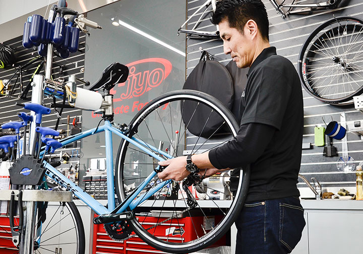 TREK SEGAFREDチームエディションのアイウェアが新登場【100