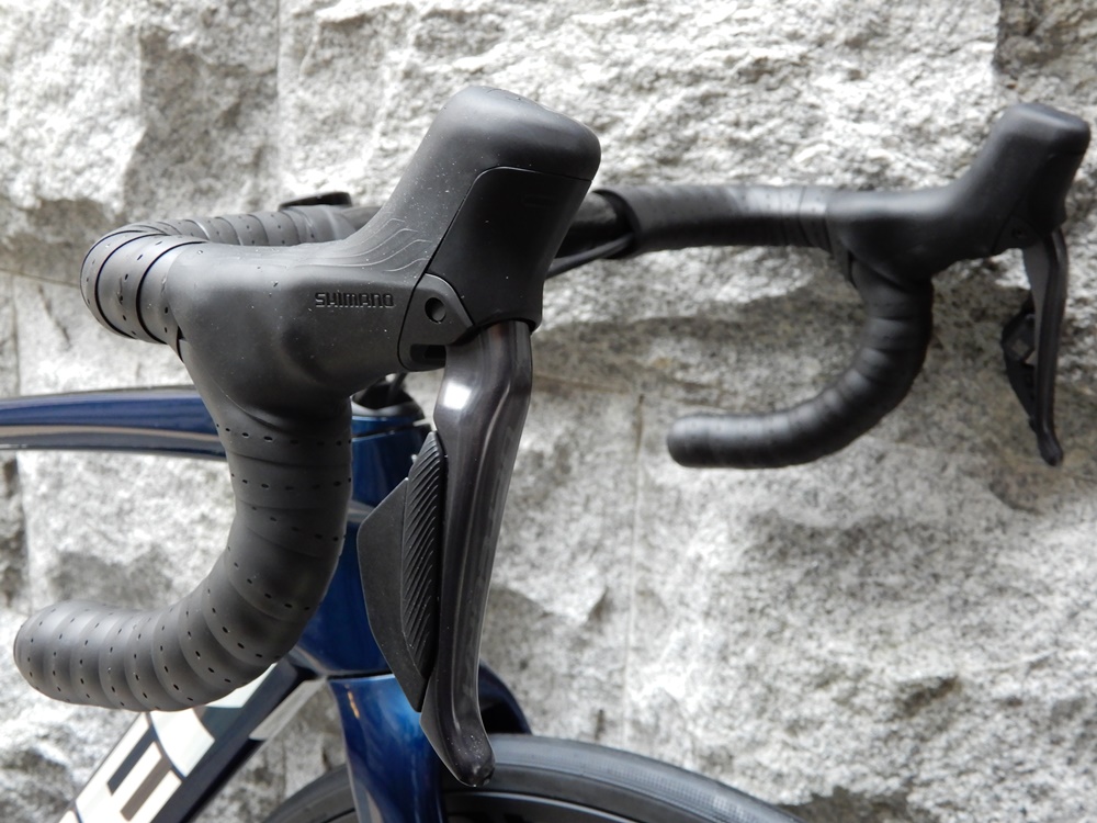 新型ULTEGRA Di2(アルテグラ Di2)搭載！】2022 TREK EMONDA SL7