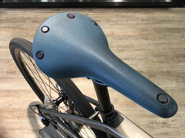 新感覚の座り心地 BROOKS CAMBIUM 入荷【宝塚】【サドル】