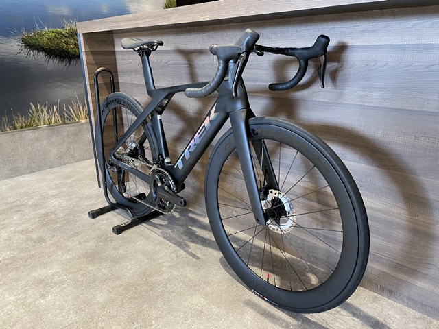 第7世代 TREK MADONE SLR（トレック マドン）入荷いたしました！大阪