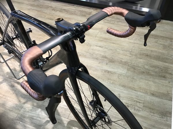 ハンドル周りの軽量化・剛性UPに！『RSLカーボンステム』