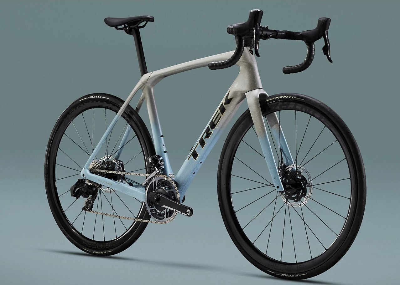 TREK Domane SLRだけに用意された2つの優美で深みのあるデザイン登場