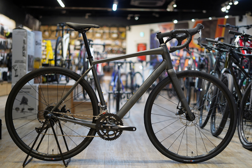 京都西店 TREK 2024年モデル の店頭在庫をご紹介いたします。11月25日