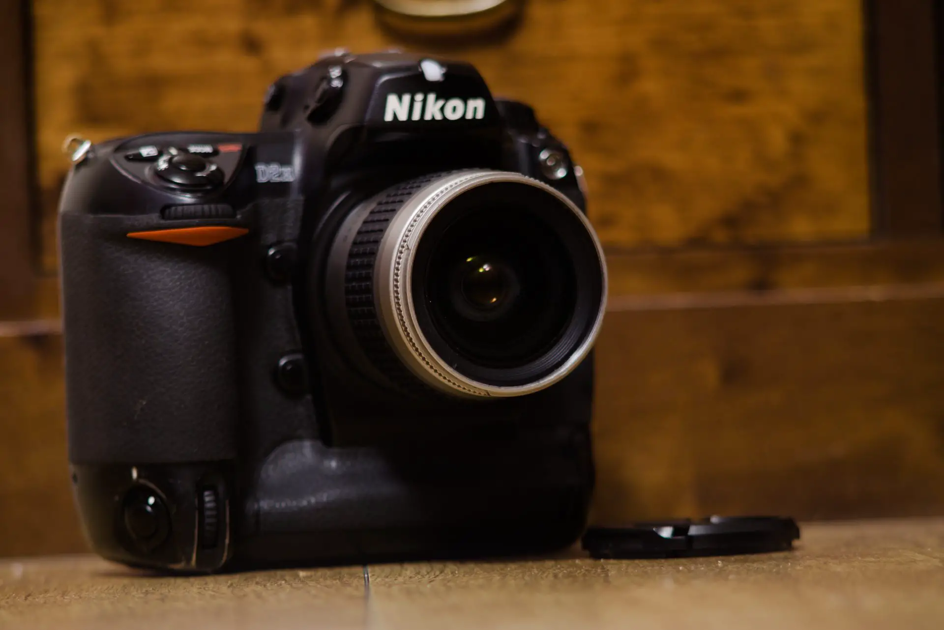 Nikon D2H - Bidding On an Old Pro - By Wes Hall - 35mmc