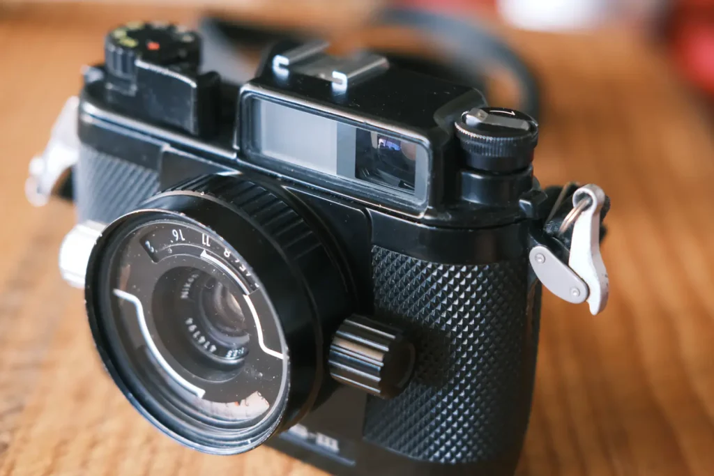 The Nikon Nikonos III - Review and Photos From the Kayak - By