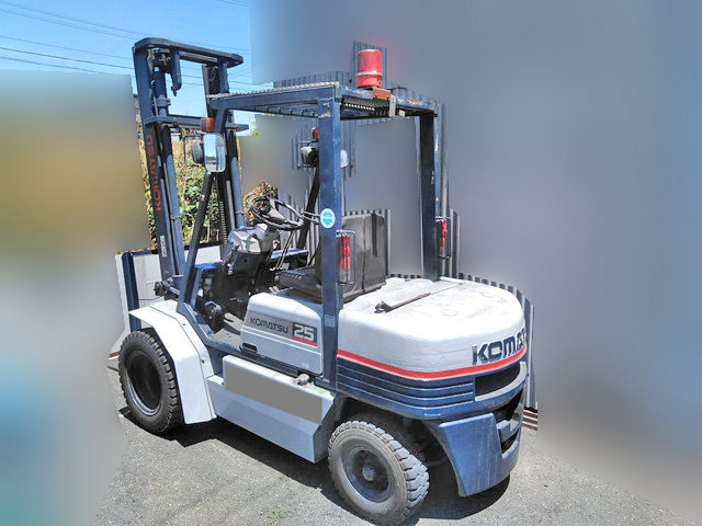 中古フォークリフト コマツ 三重・愛知・山梨 （FD25-11）【中古重機の
