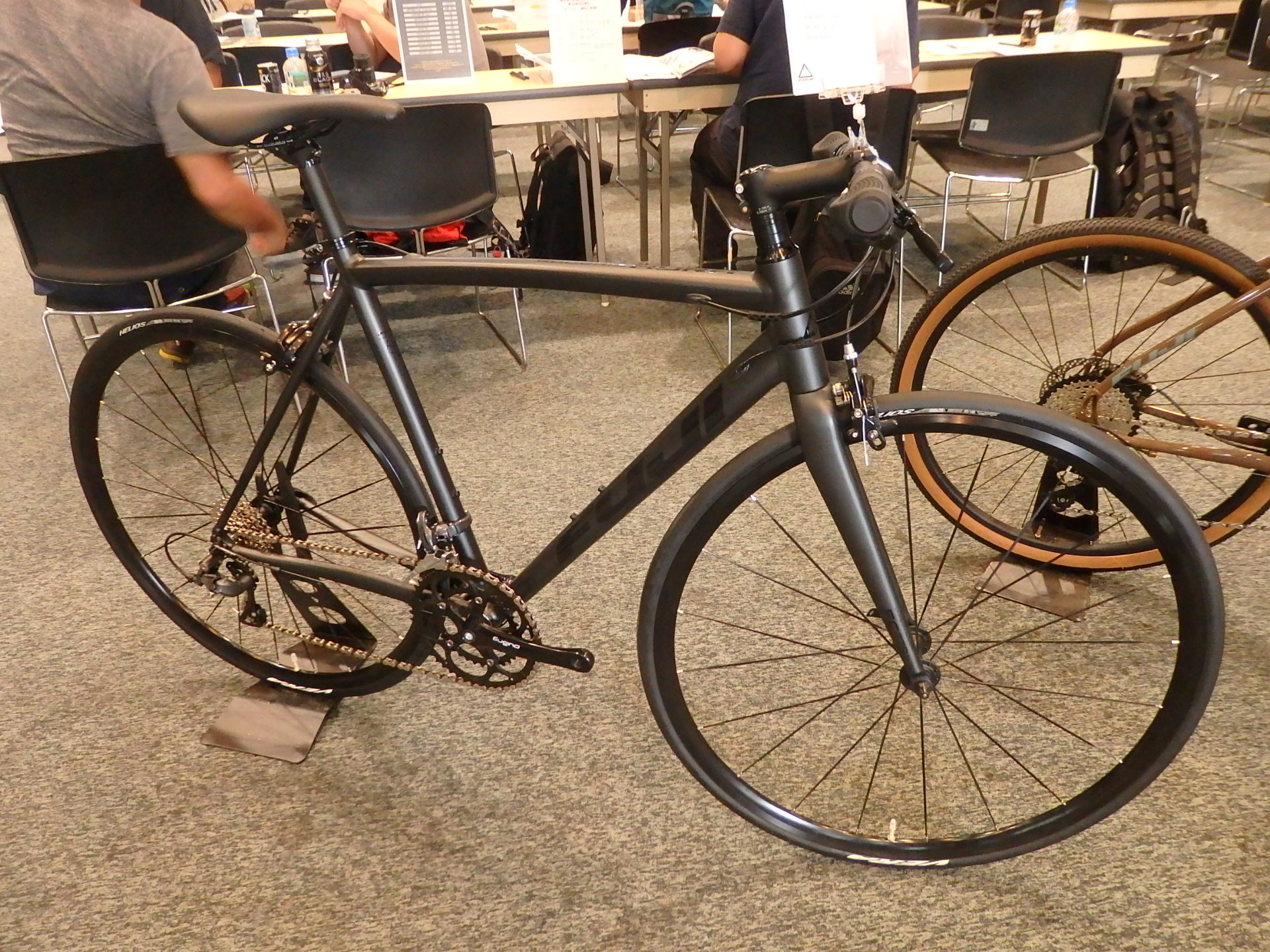 FUJI(フジ) ROUBAIX AURA(ルーベ オーラ) CLARIS完成車 2019